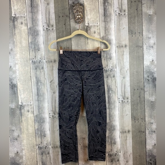 Lululemon Wunder Under Pant *Full-On Luon in Stripe Play Slate Black Size 4. - Picture 3 of 15